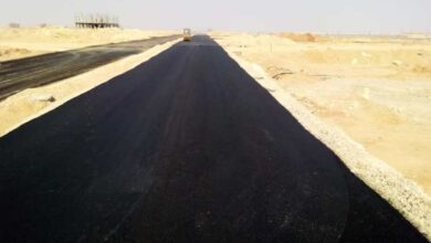 صورة مسئولو «الإسكان» يتفقدون مشروعات المرافق وتطوير الطرق بمدينة بدر