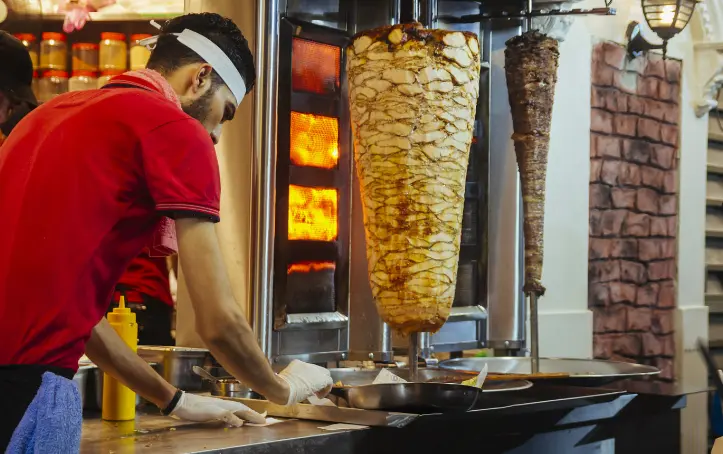 شروط البلدية لفتح مطعم شاورما